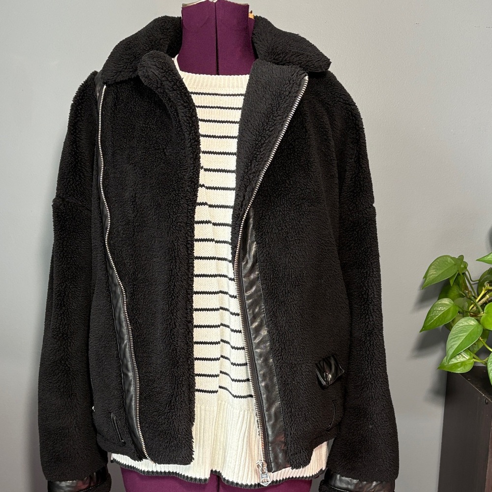 Zara Black Teddy Jacket with Faux Leather Accents - Picture 6 of 15